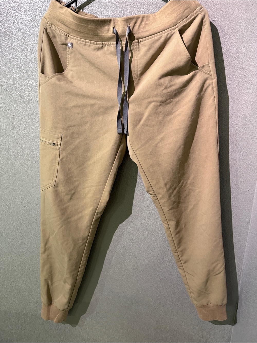 Figs Latte Zamora Joggers size small. In good condition.